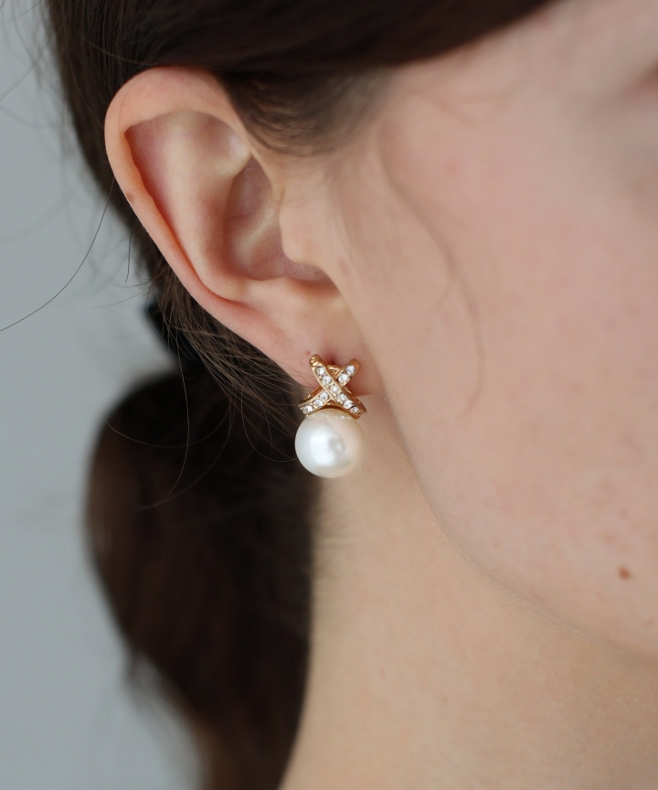 【SALE】パール＆クロスビジュー ピアス& イヤリング【ネコポス】