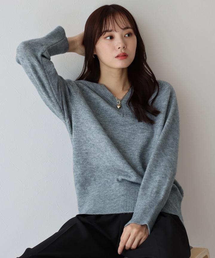 【SALE】Vネックニット