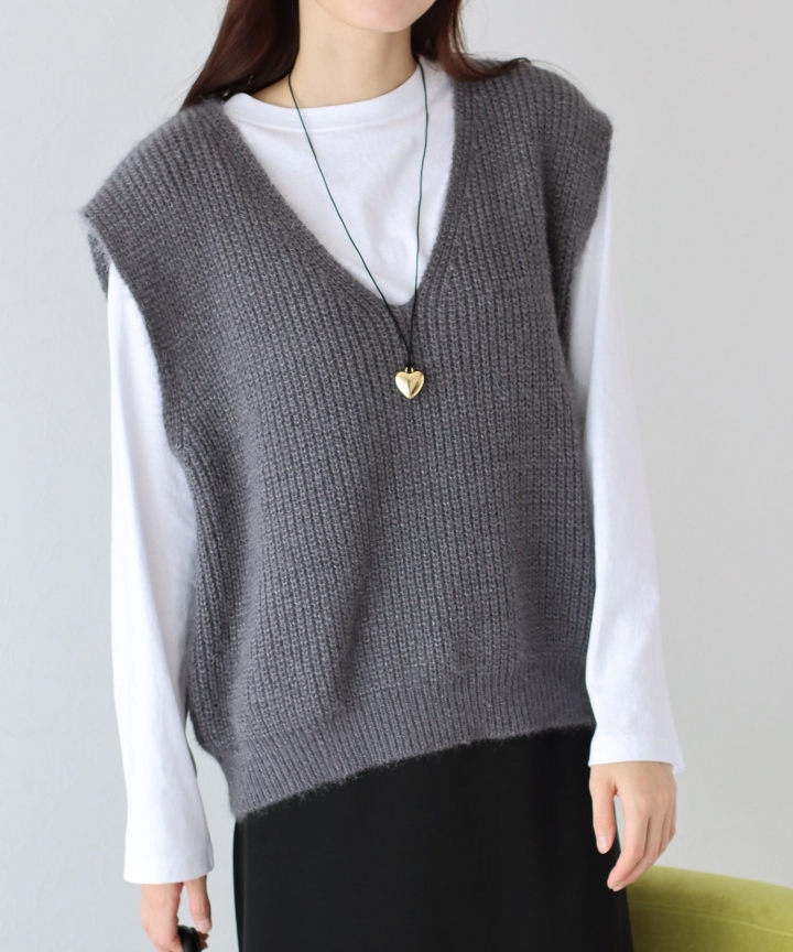 【SALE】Vネックラメニットベスト