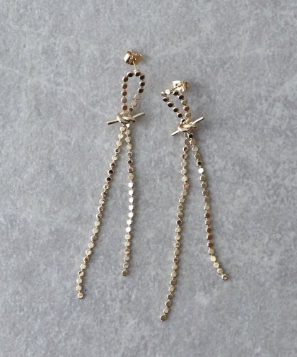 スパークルノットピアス/ニッケルフリー【ネコポス】 スパークルノットピアス/ニッケルフリー【ネコポス】