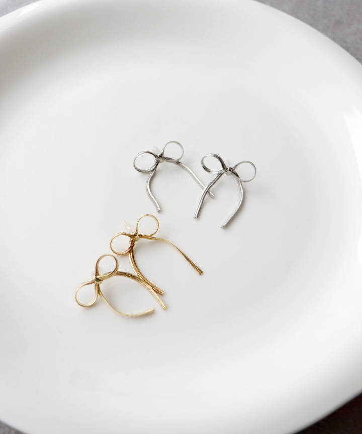 リボンスネークチェーンピアス【ネコポス】