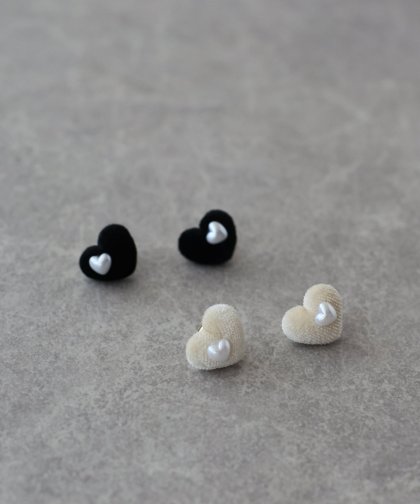 ベロアハートピアス【ネコポス】