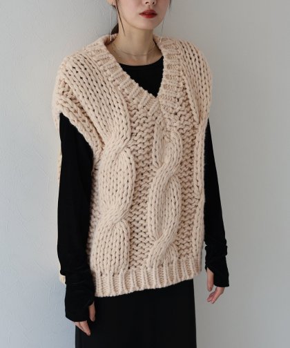 【TIME SALE】ケーブルオーバーニットベスト[J by blue]