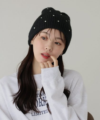 【SALE】ビジュー付きニット帽 【SALE】ビジュー付きニット帽