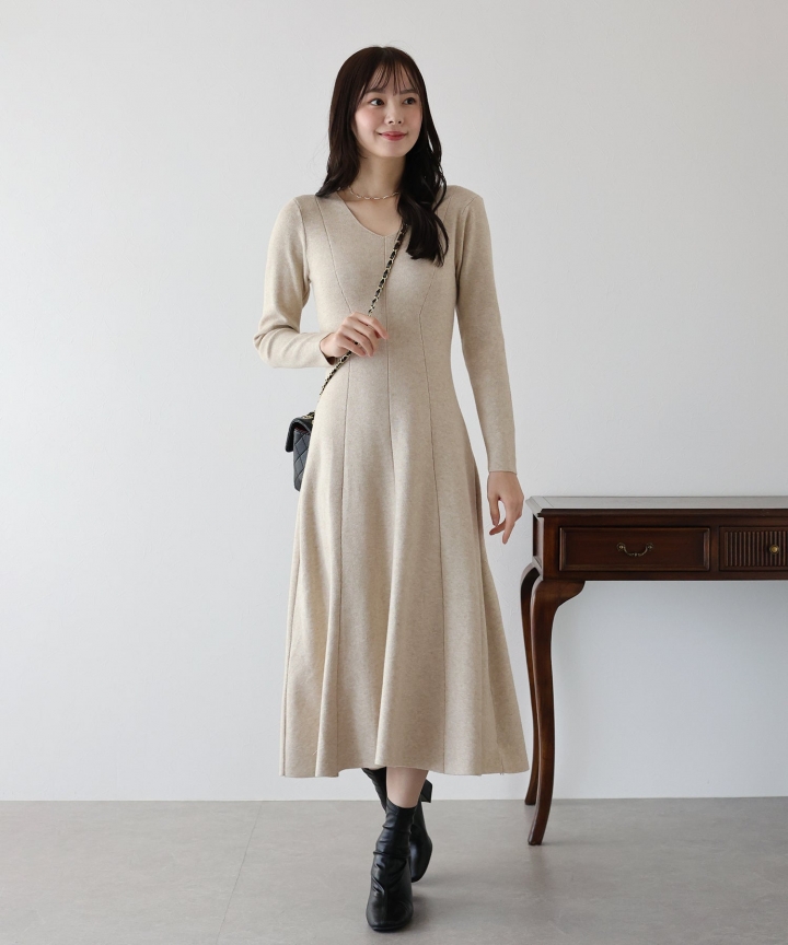 【TIME SALE】Vネックシェイプニットワンピース 【TIME SALE】Vネックシェイプニットワンピース