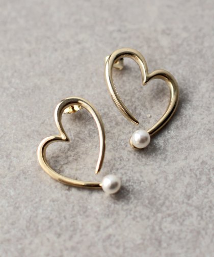 パール付ハートピアス / ニッケルフリー【ネコポス】 パール付ハートピアス / ニッケルフリー【ネコポス】