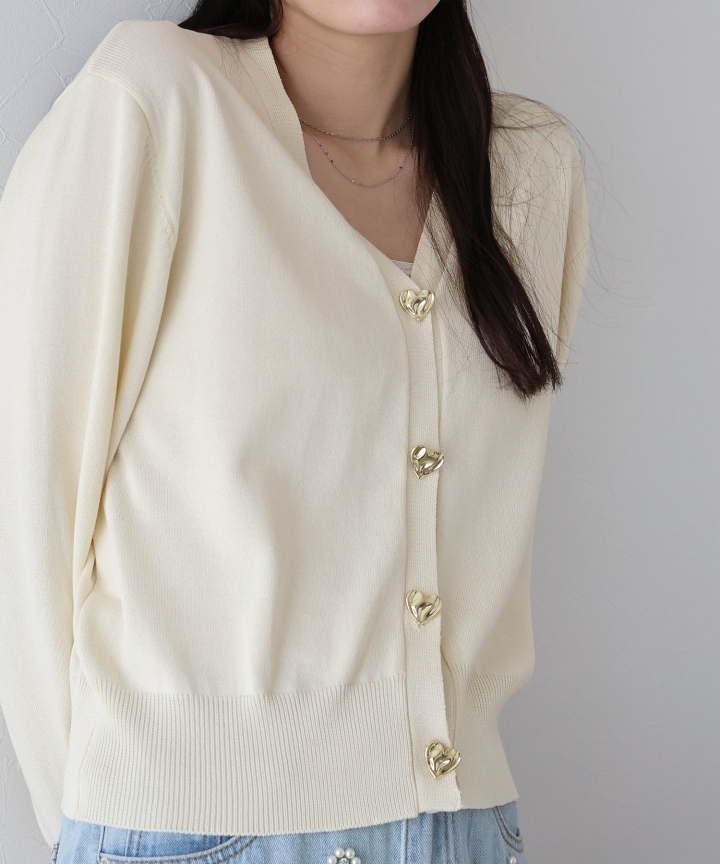 【SALE】ハートボタンVネックカーディガン