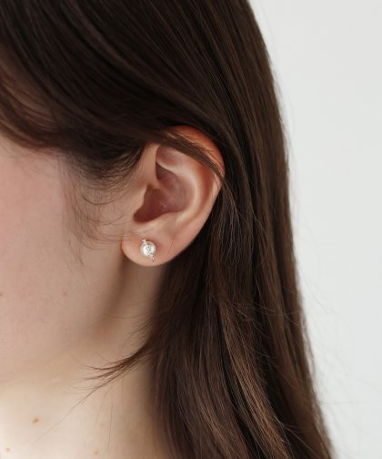 ビジューラインパールピアス【ネコポス】 ビジューラインパールピアス【ネコポス】