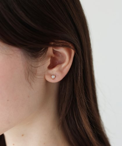 ハートジルコニアピアス / サージカルステンレス【ネコポス】 ハートジルコニアピアス / サージカルステンレス【ネコポス】