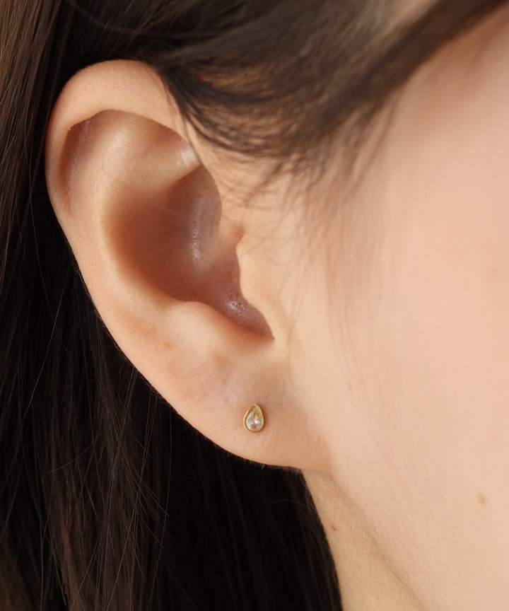 ドロップジルコニアピアス / サージカルステンレス【ネコポス】