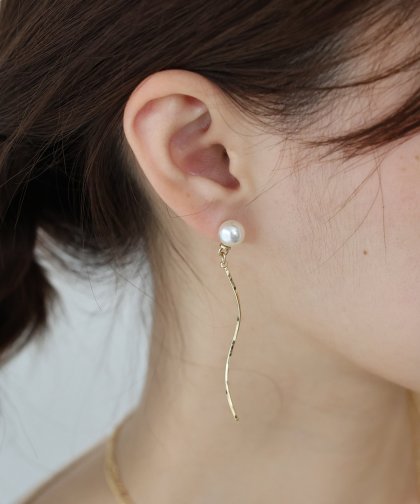 パールラインロングピアス / ニッケルフリー【ネコポス】 パールラインロングピアス / ニッケルフリー【ネコポス】