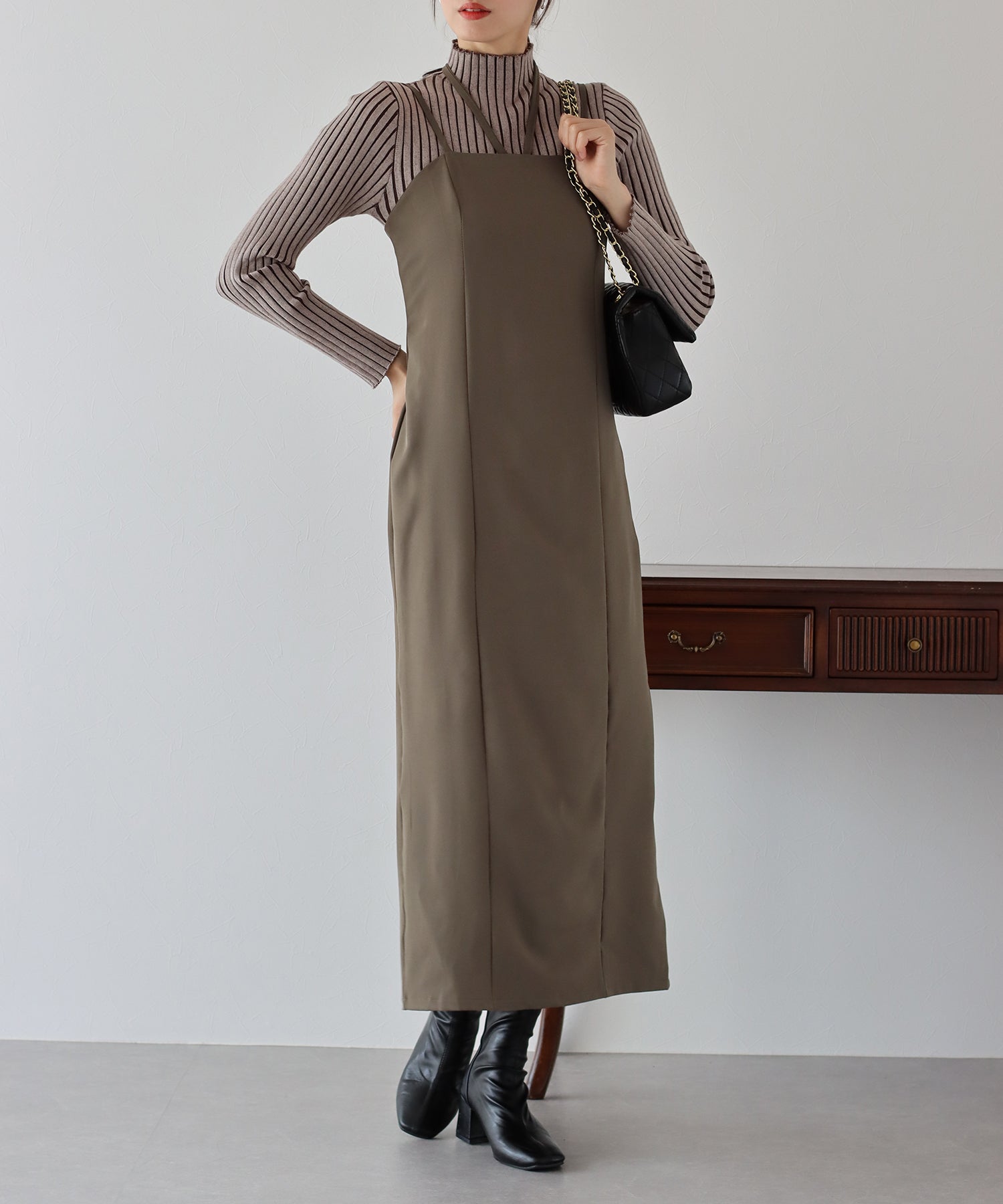 【SALE】Iラインホルターキャミワンピース