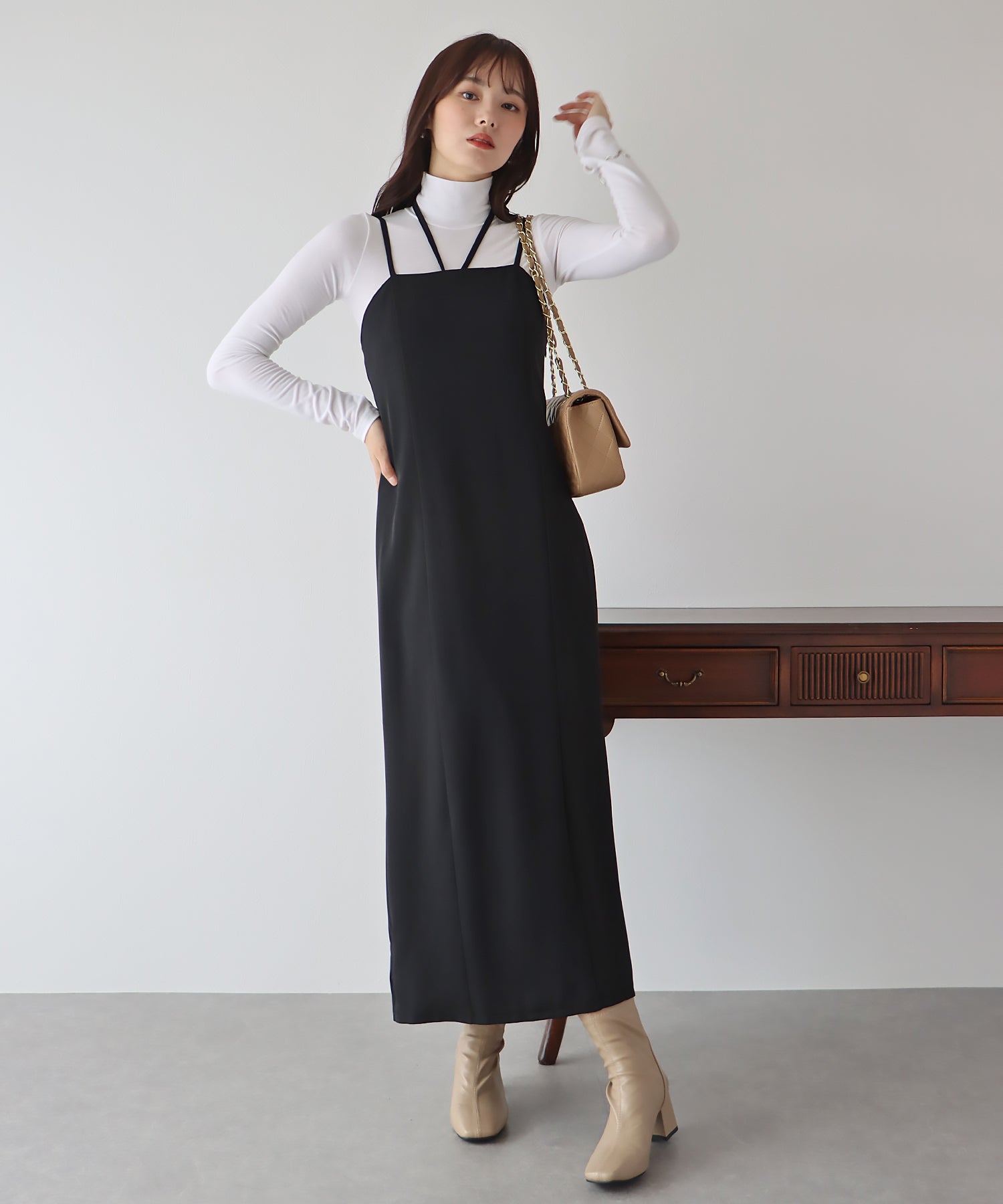 【SALE】Iラインホルターキャミワンピース