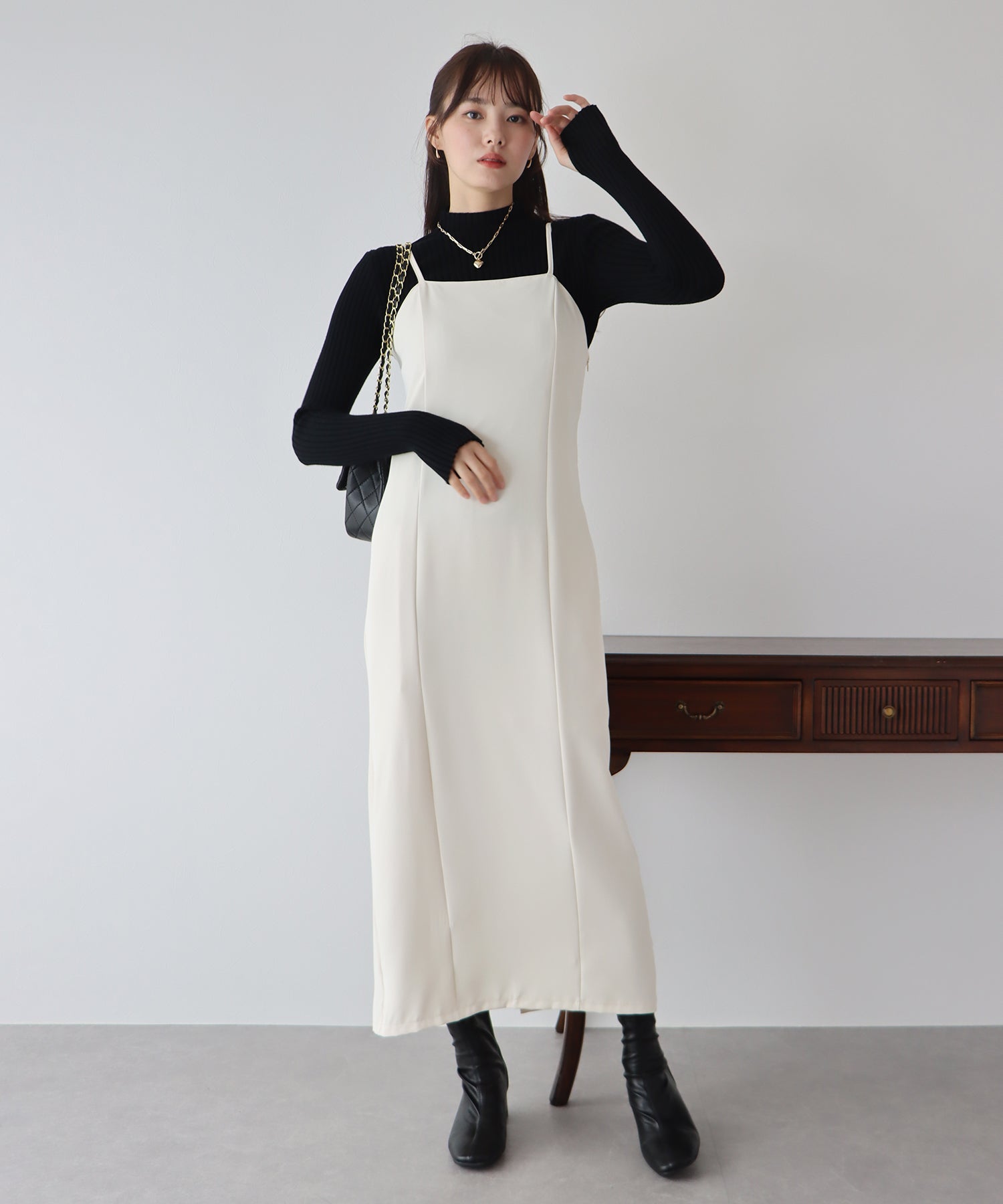 【SALE】Iラインホルターキャミワンピース