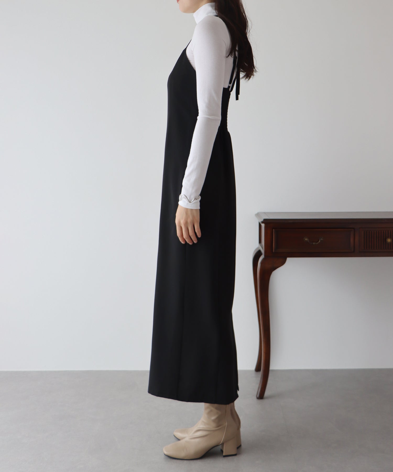 【SALE】Iラインホルターキャミワンピース