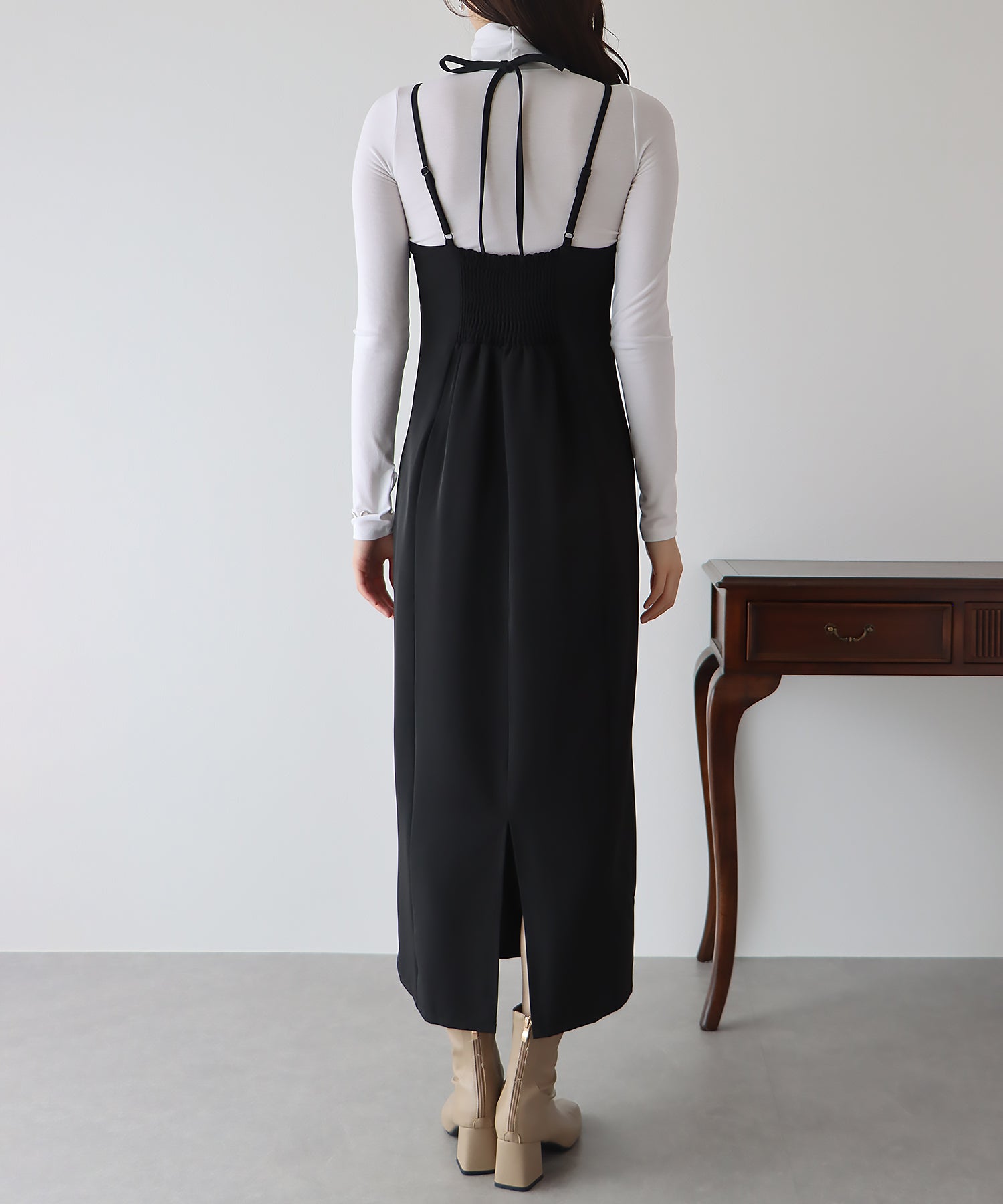 【SALE】Iラインホルターキャミワンピース