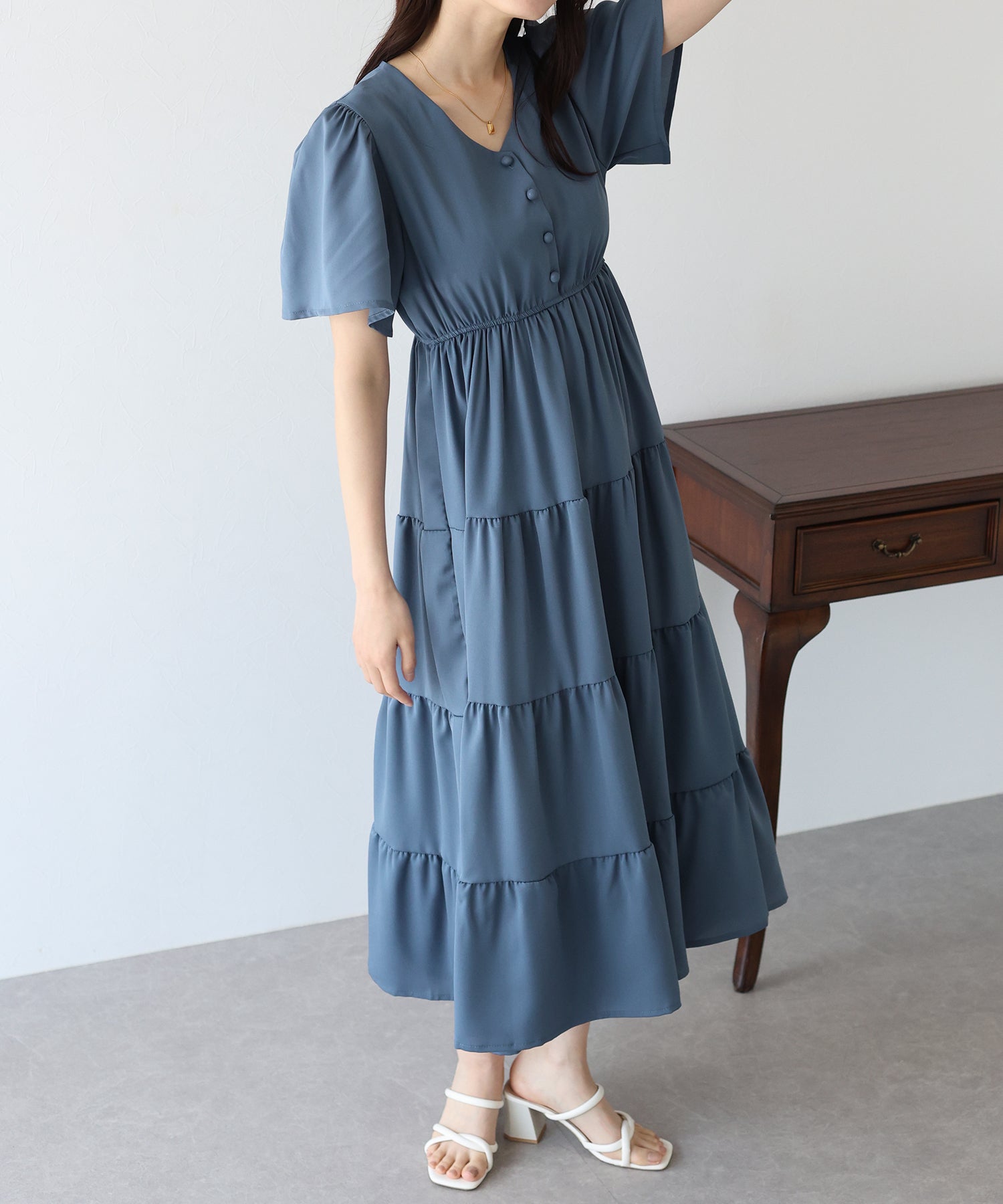 【SALE】フレアスリーブティアードワンピース