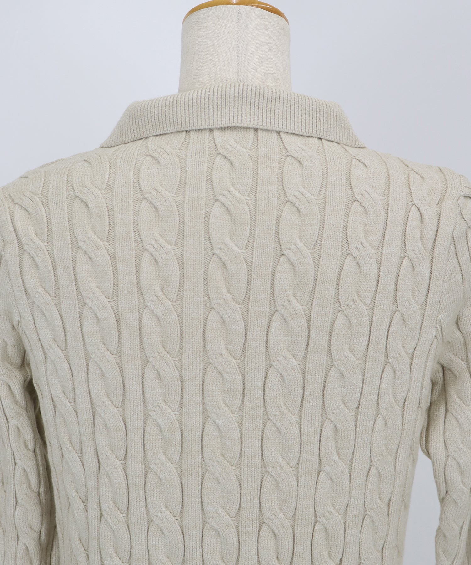 リボン刺繍ポロケーブルニットワンピース