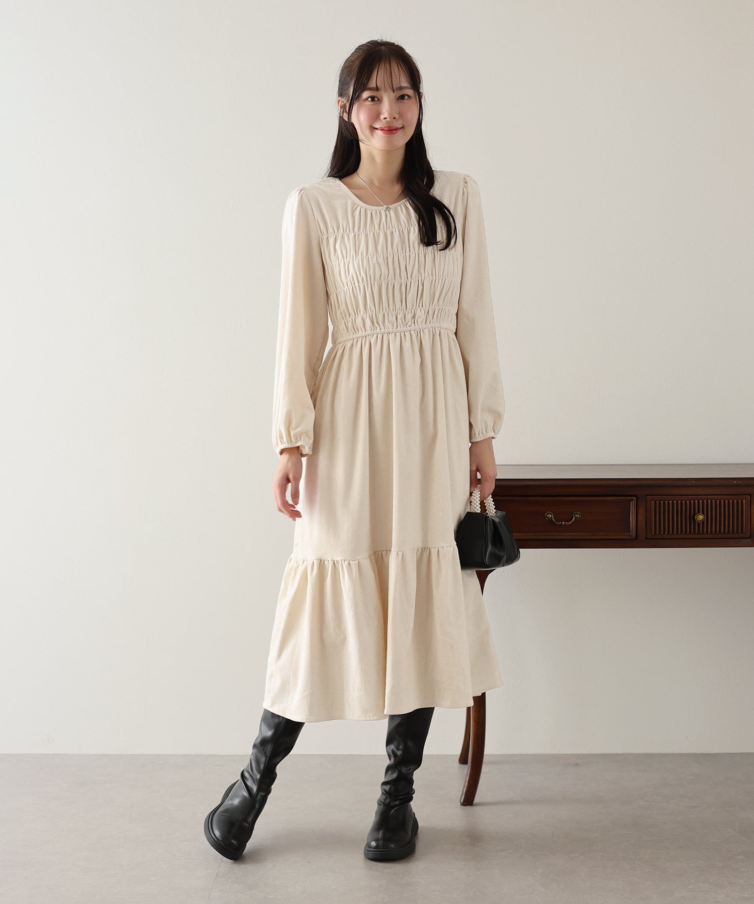 ベロアシャーリングワンピース