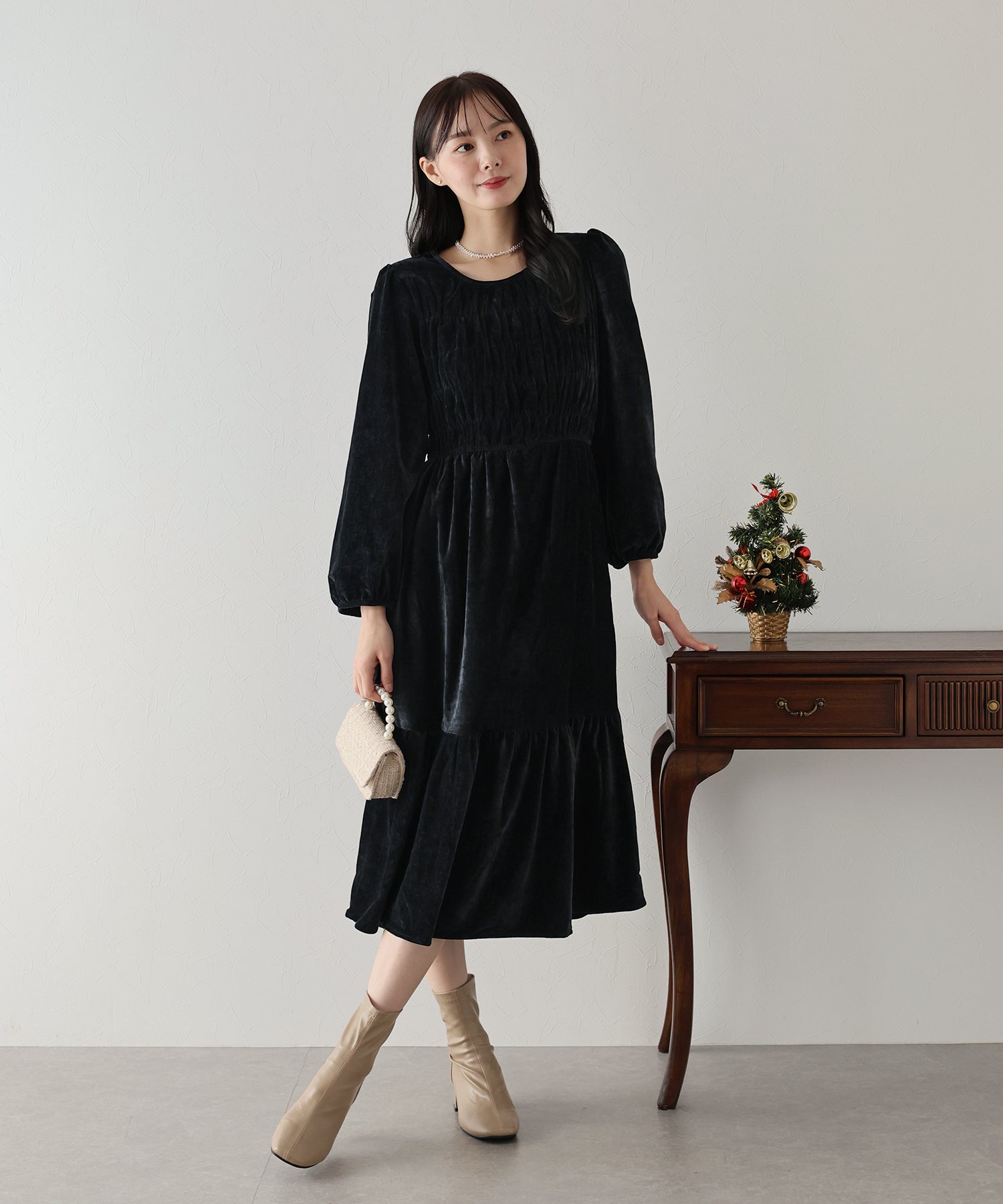 ベロアシャーリングワンピース