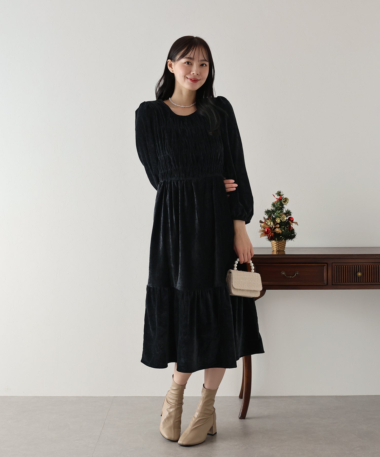 ベロアシャーリングワンピース