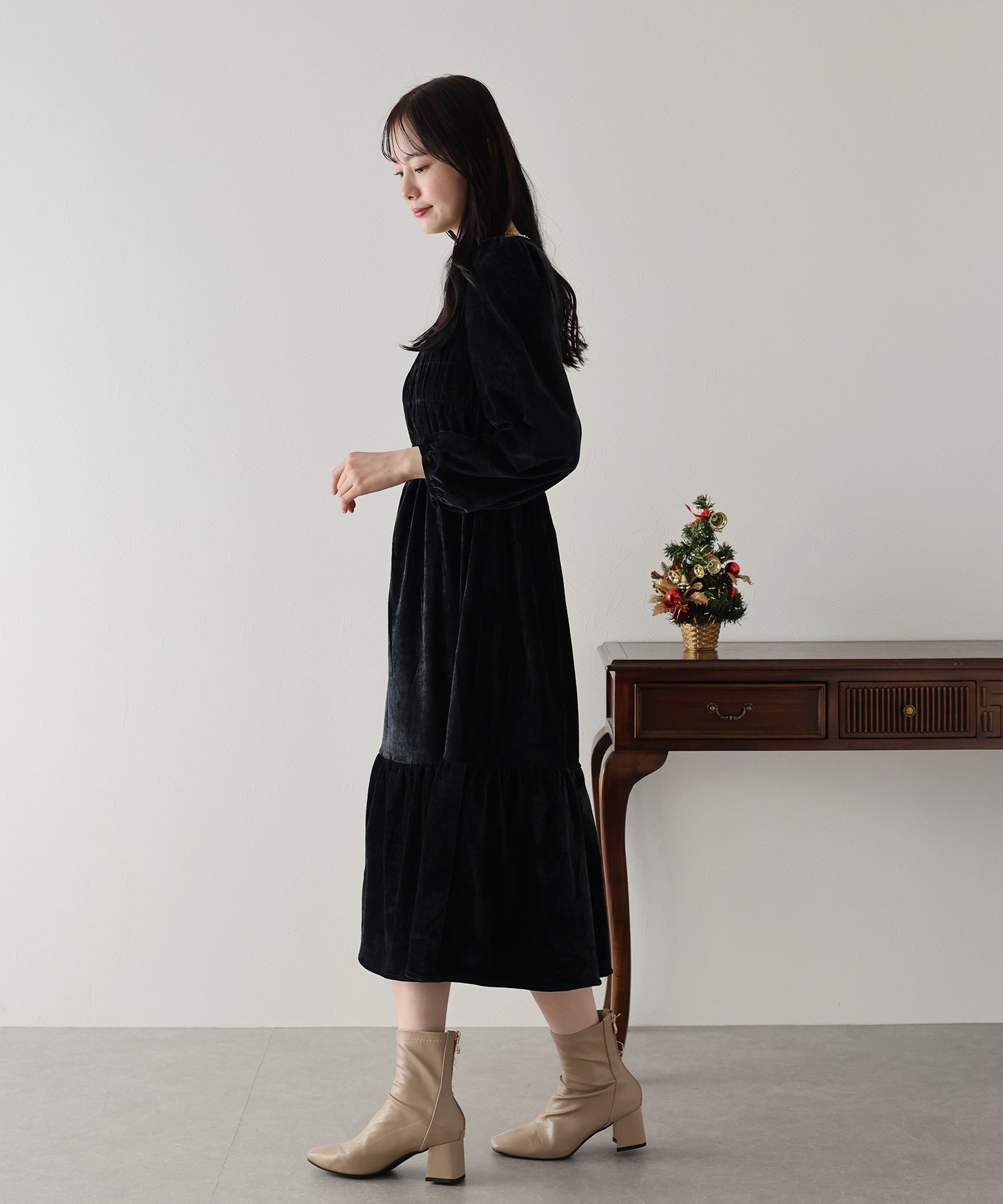 ベロアシャーリングワンピース