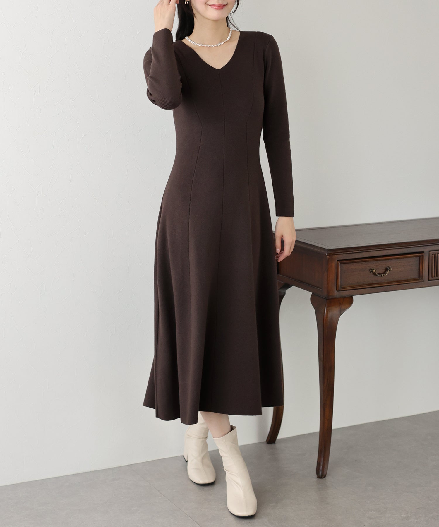 【TIME SALE】Vネックシェイプニットワンピース