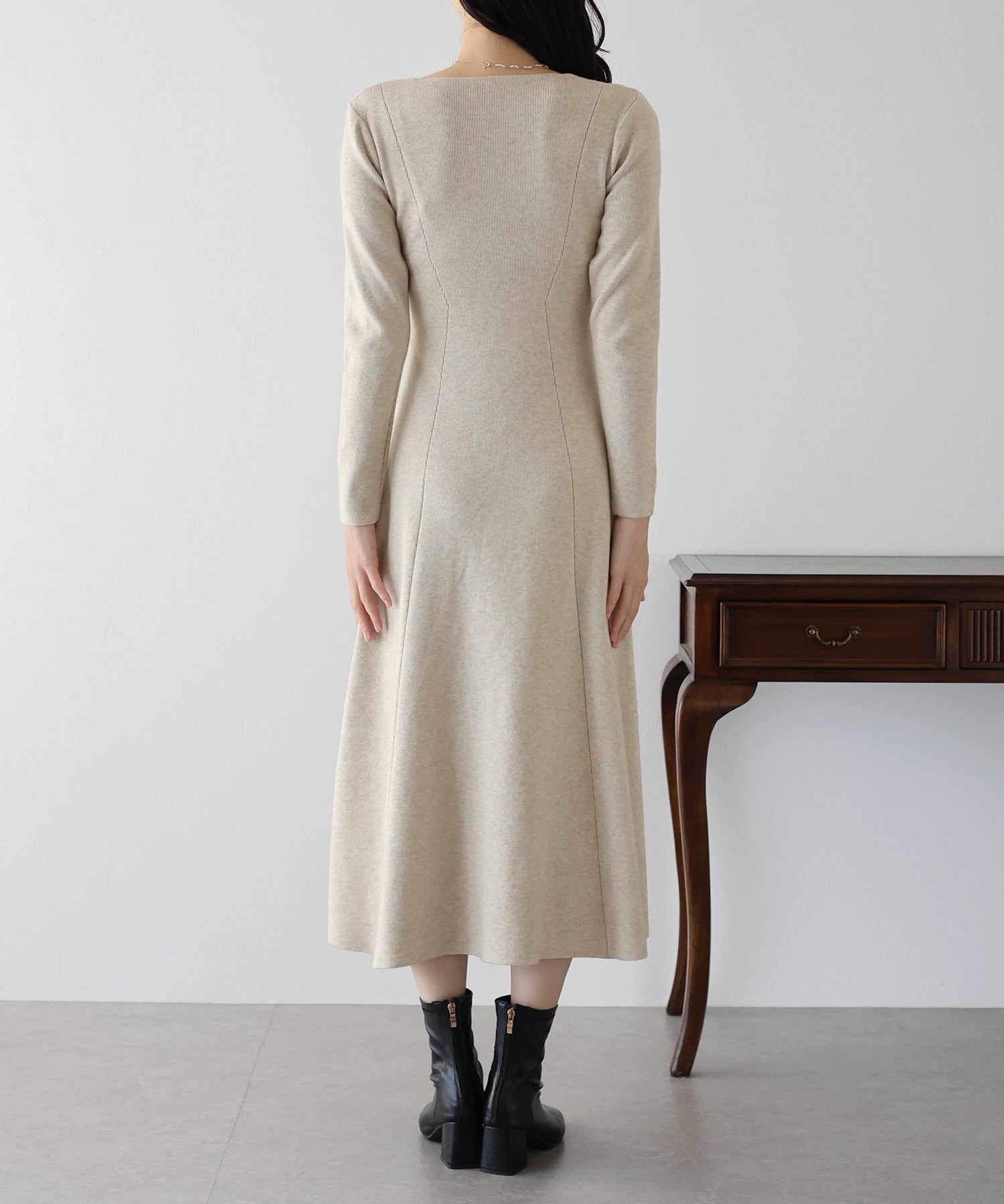 【TIME SALE】Vネックシェイプニットワンピース