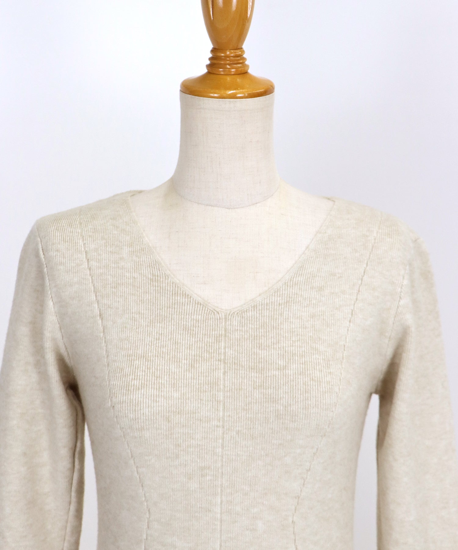 【TIME SALE】Vネックシェイプニットワンピース