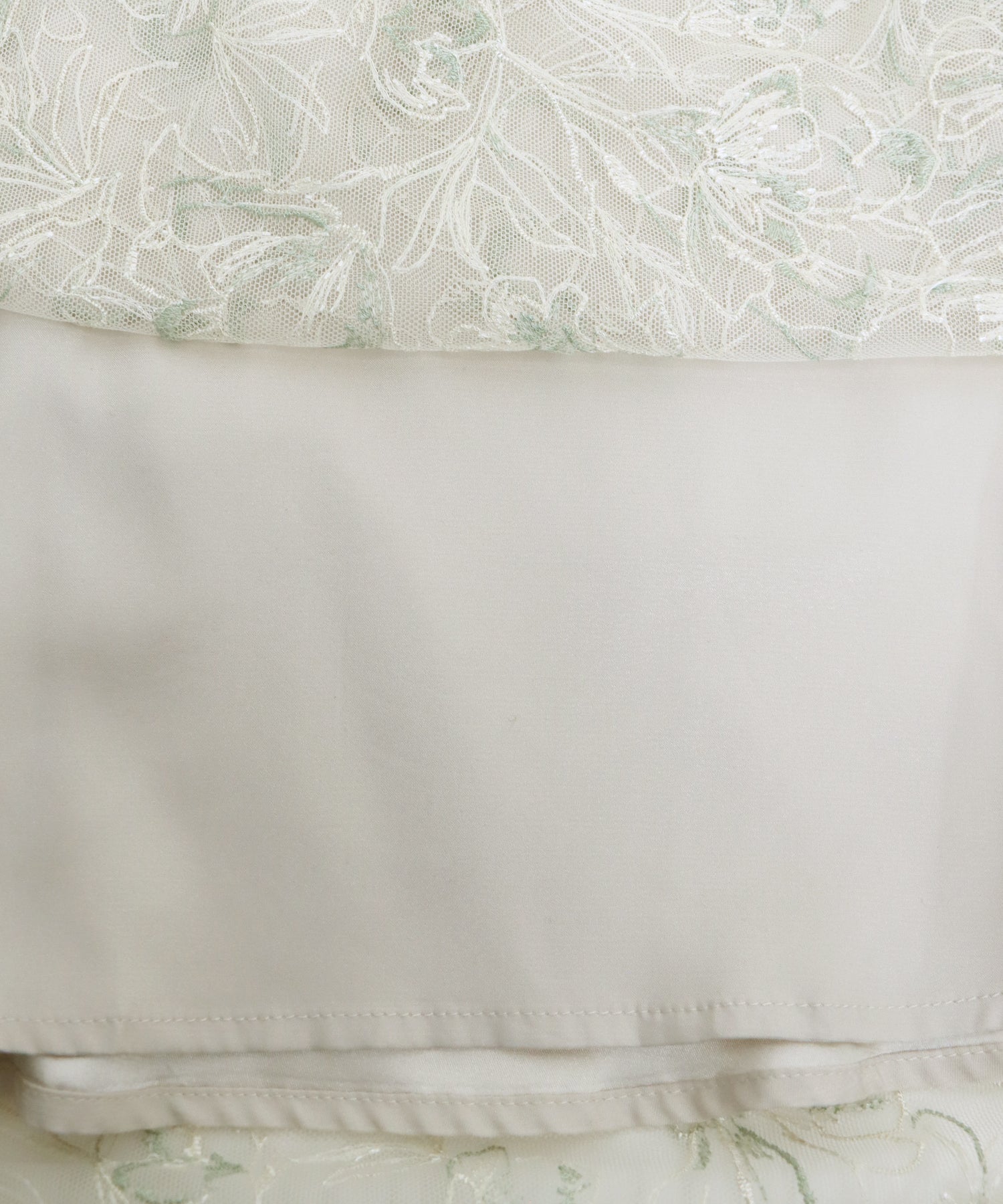 【SALE】バルーンスリーブレースドレス