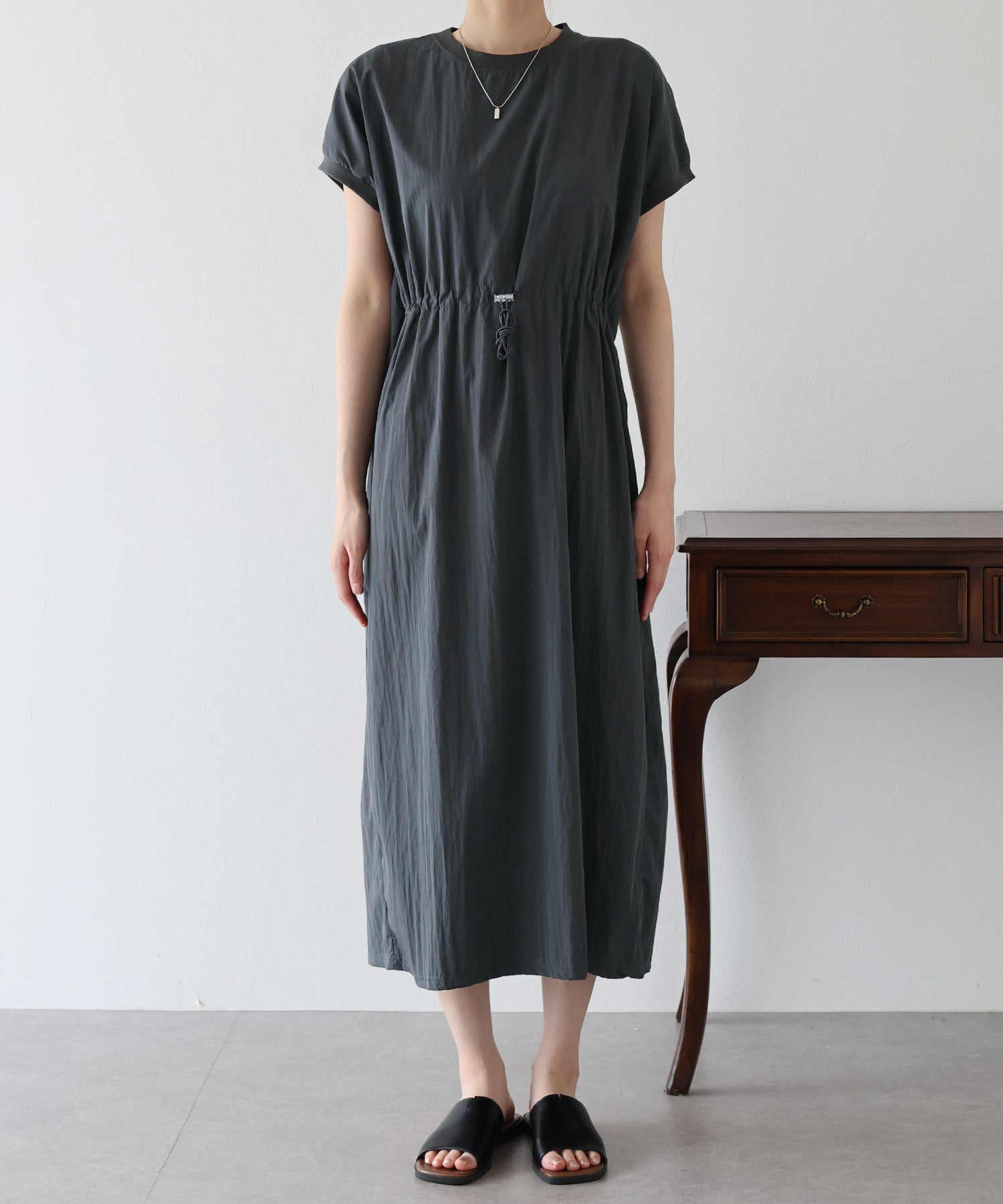 【SALE】ナイロンドロストワンピース