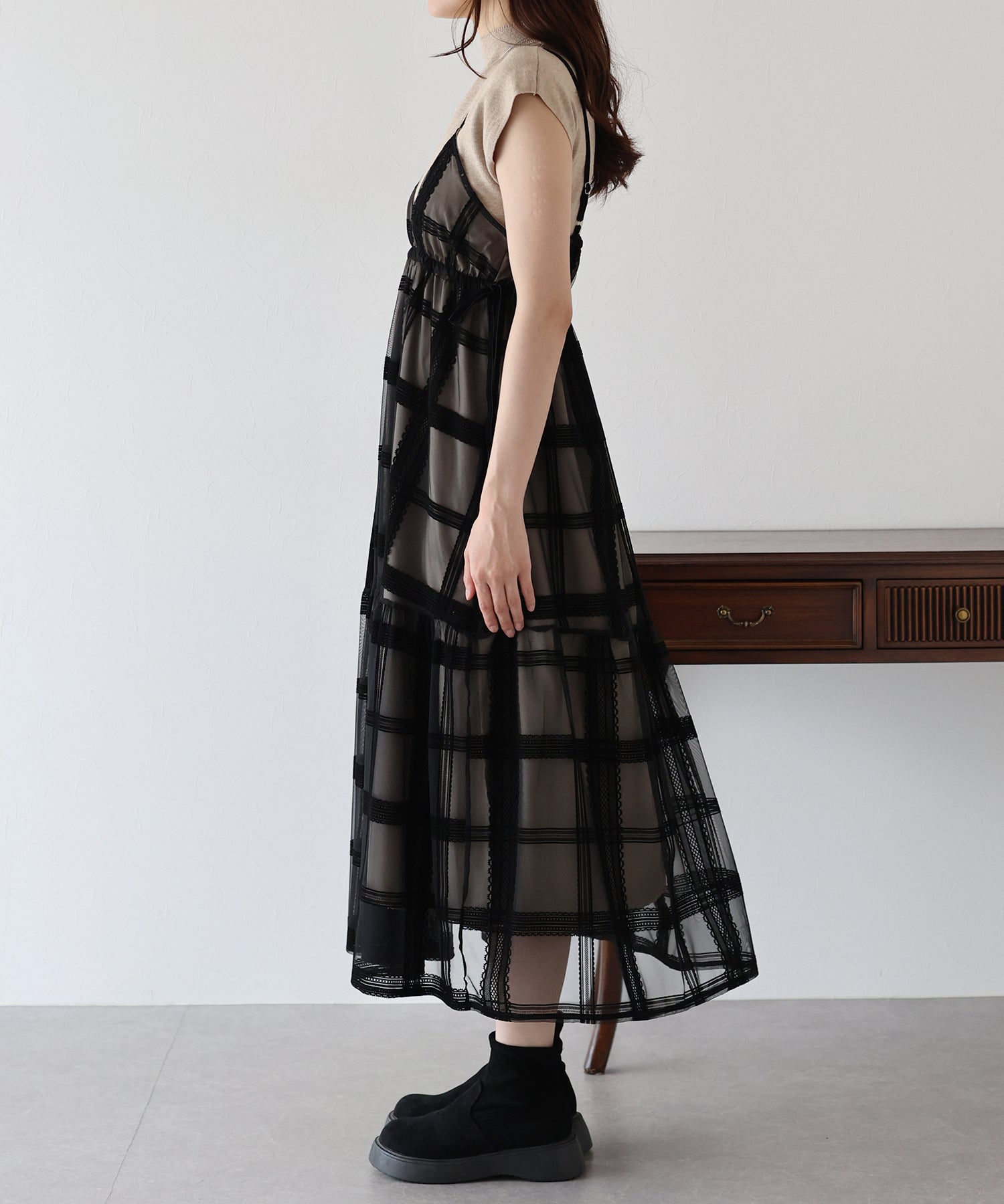 フロッキーチェックキャミワンピース