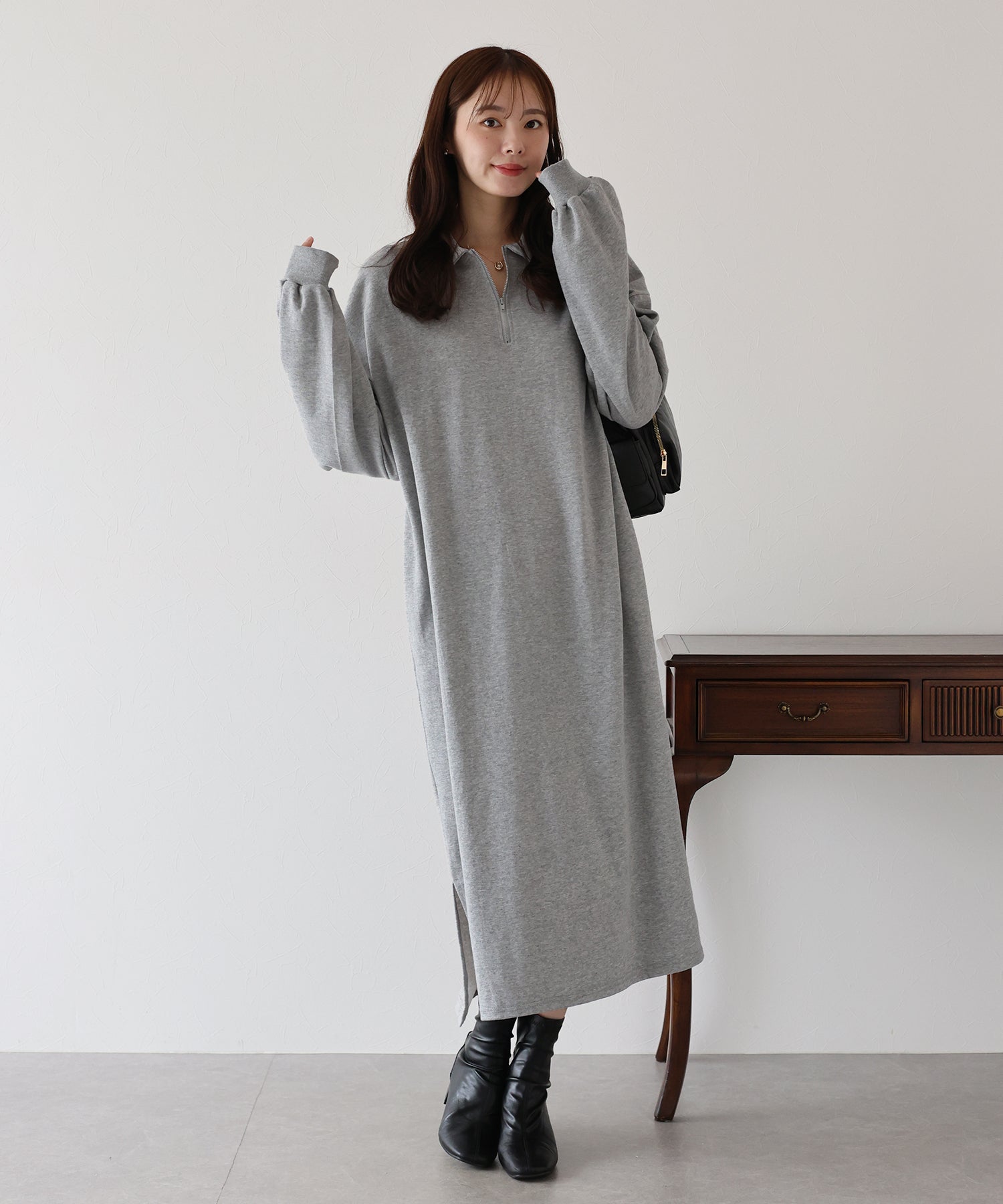 ハーフジップスウェットワンピース