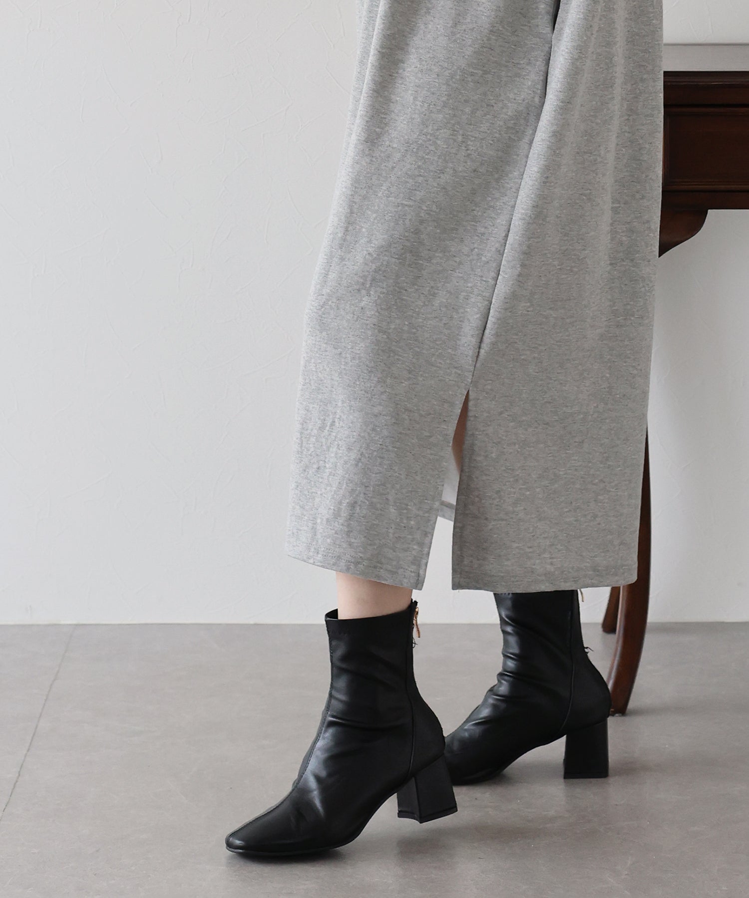 ハーフジップスウェットワンピース