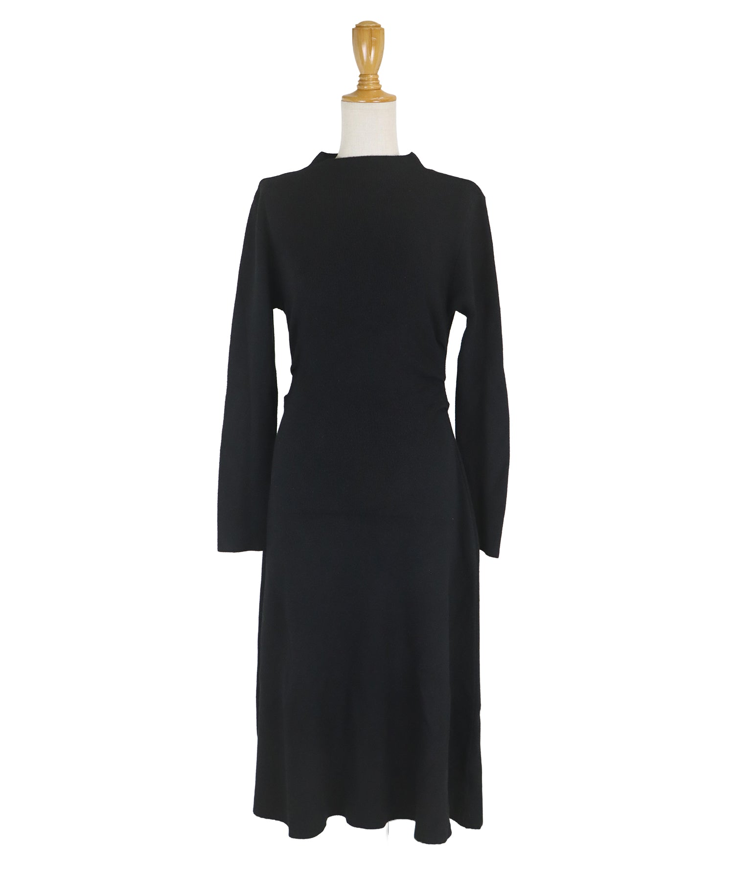 サイドタックニットワンピース